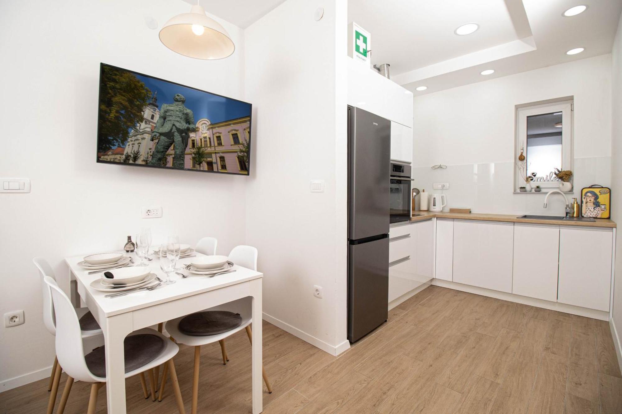 Apartman Maki Vinkovci Eksteriør billede